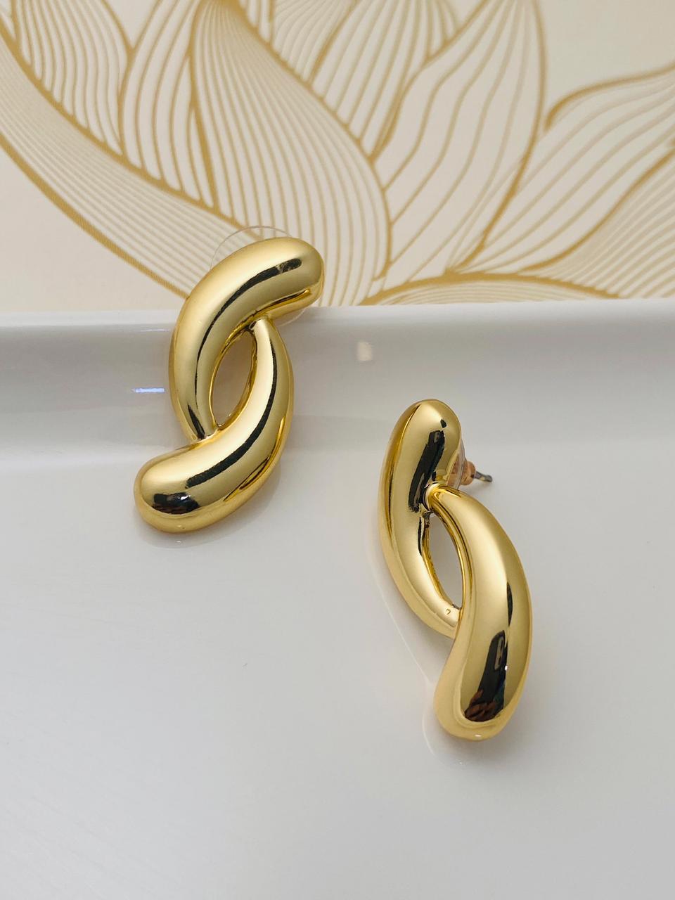 Double C shape Stud Earring