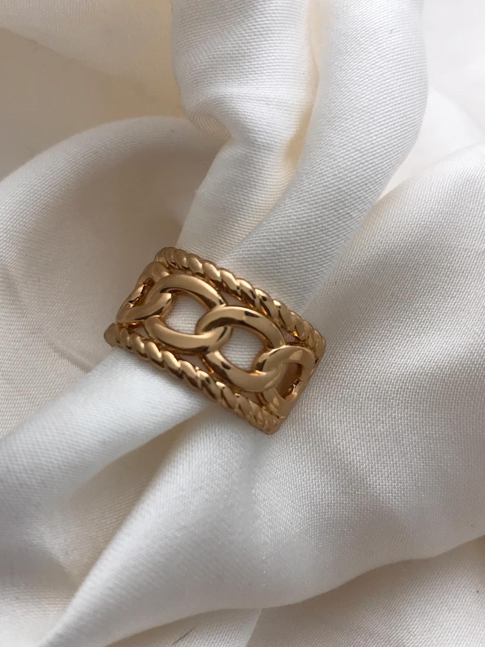 Gabine Chain-Link Ring