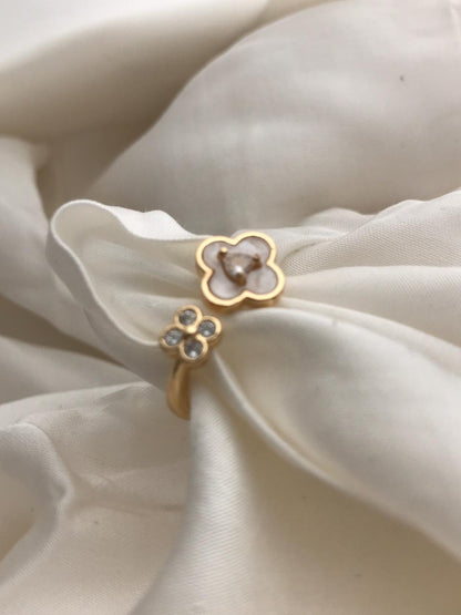 Gold Four-Leaf Clover Ring