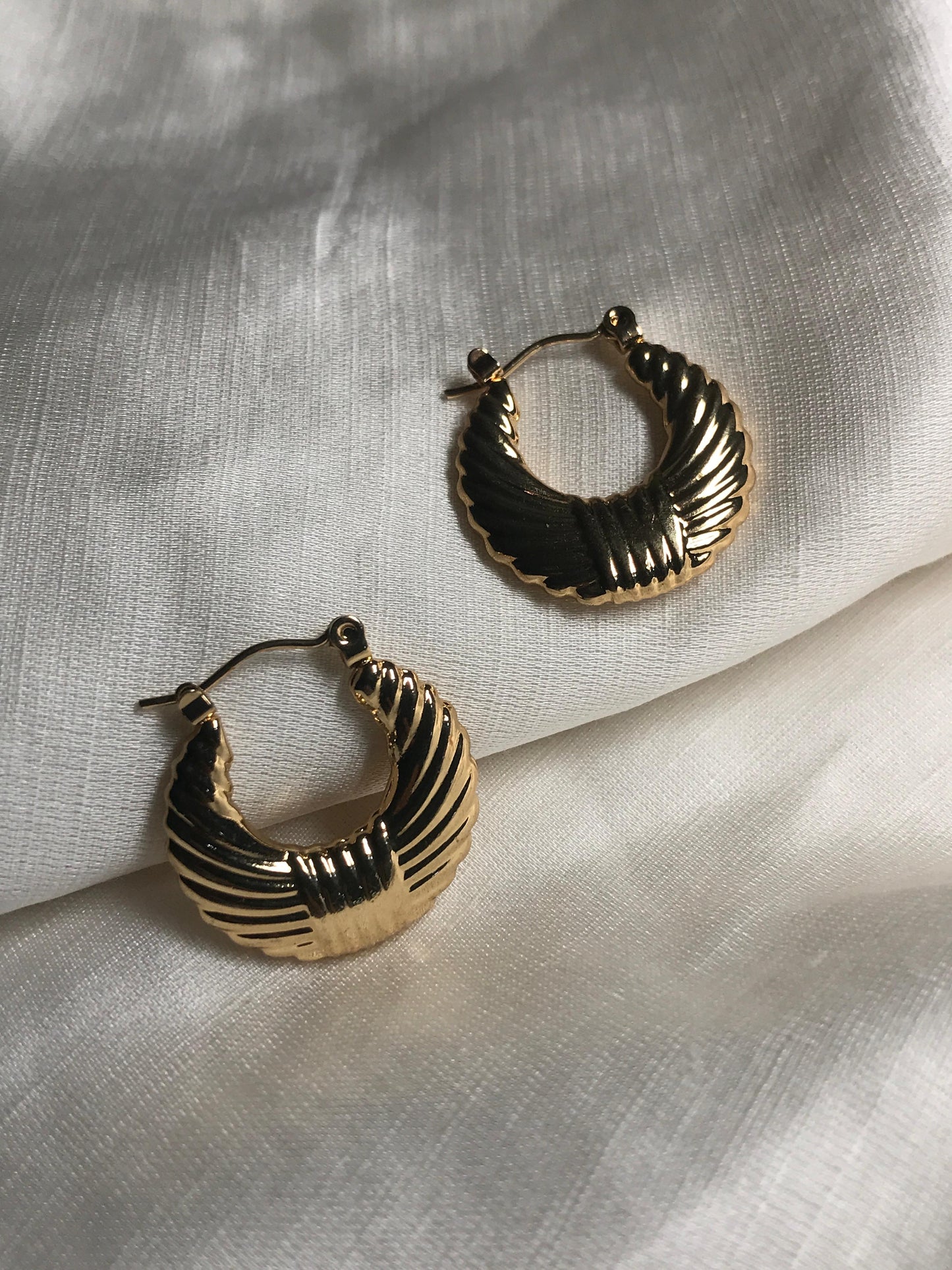 Gold Ribbed Oval Hoops Earrings