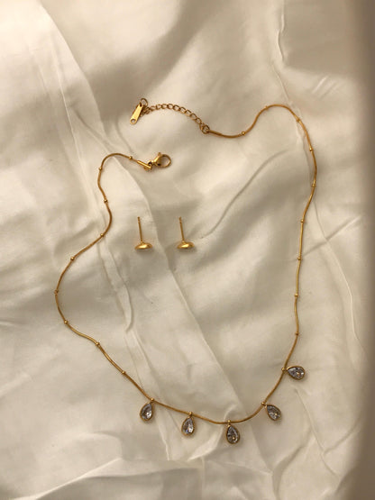 Droplet Charm gold Necklace
