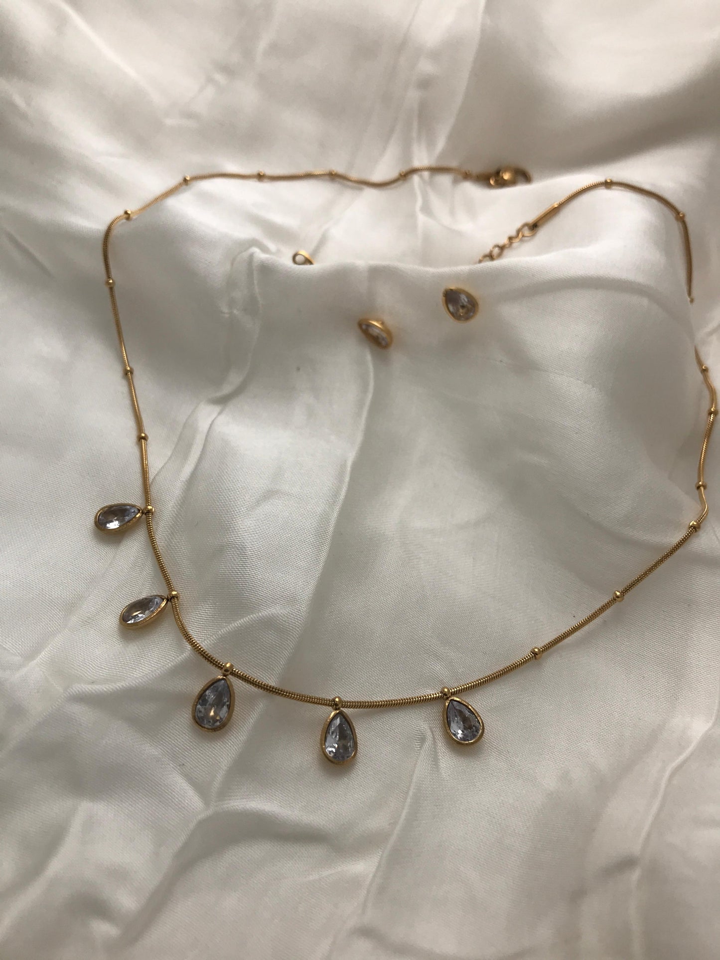 Droplet Charm gold Necklace
