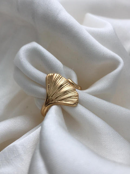 Ethereal Fan Ring
