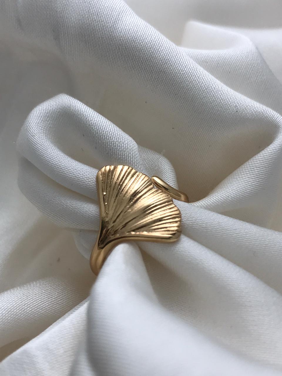 Ethereal Fan Ring