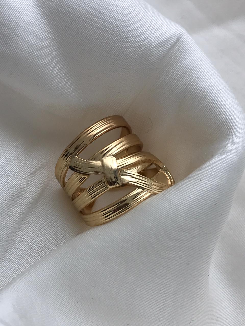 Multi-Band Knot Ring