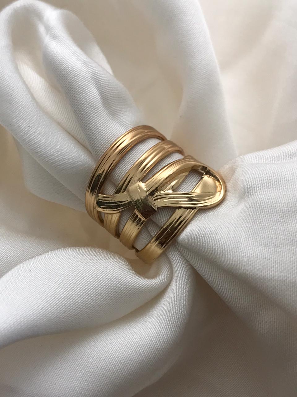 Multi-Band Knot Ring