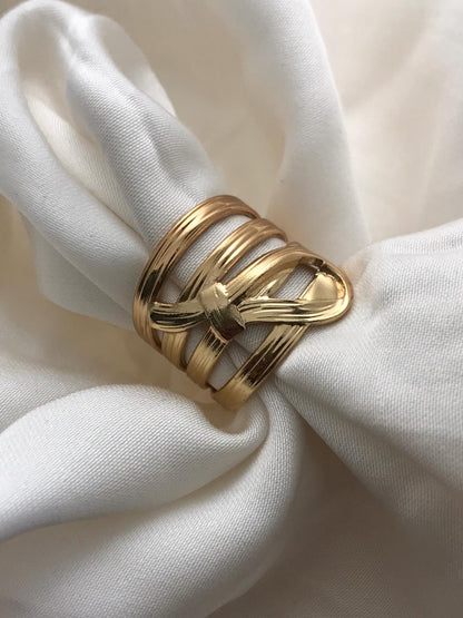 Multi-Band Knot Ring