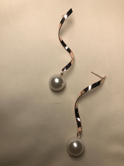 Pearl Earring