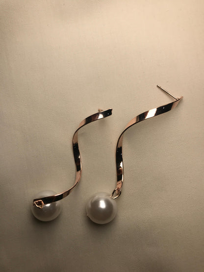 Pearl Earring