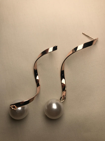 Pearl Earring