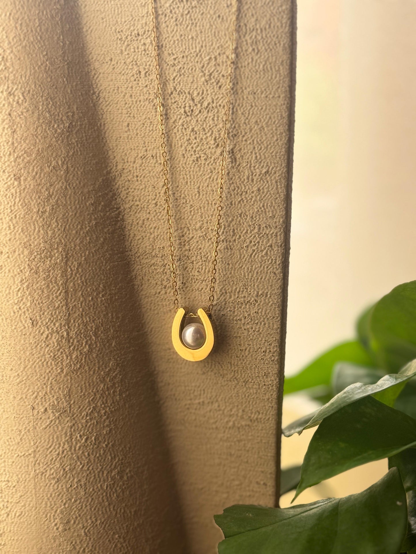 Horseshoe Pearl Necklace