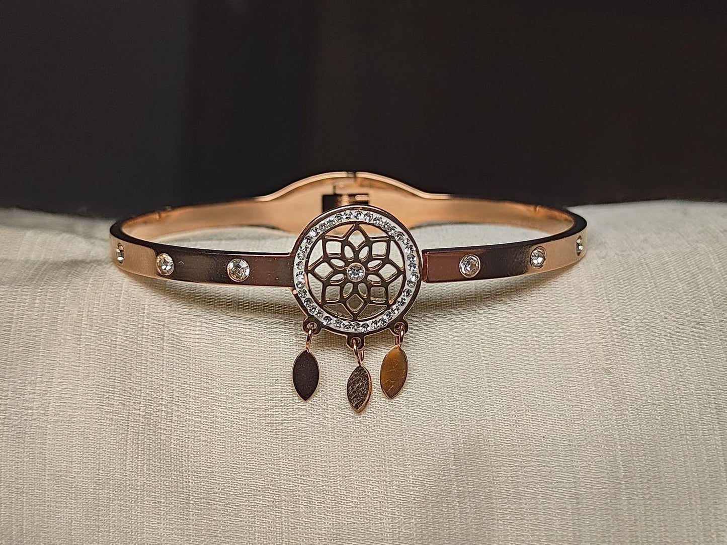 Flower Kada