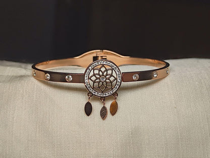 Flower Kada