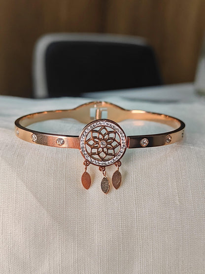 Flower Kada