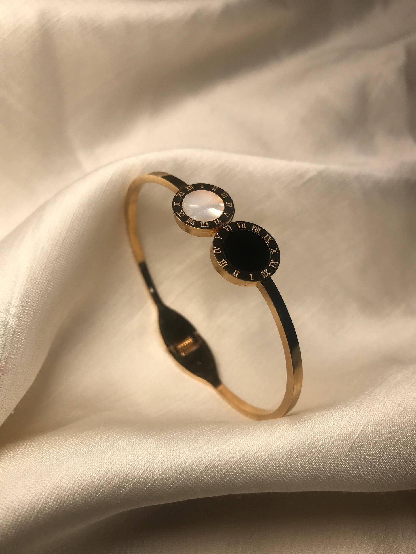 Gold Bracelet with Roman