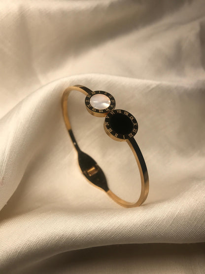 Gold Bracelet with Roman