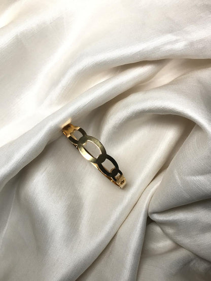 Gold large small round Bracelet