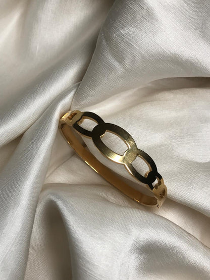 Gold large small round Bracelet