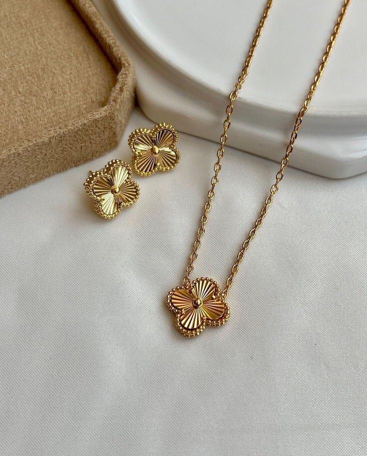 Flower Chain Set