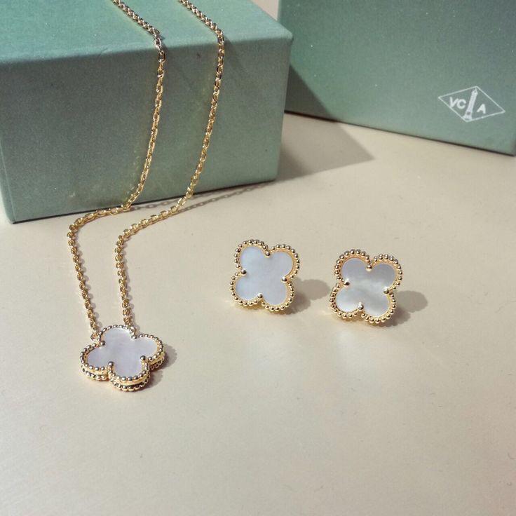 Flower Chain Set