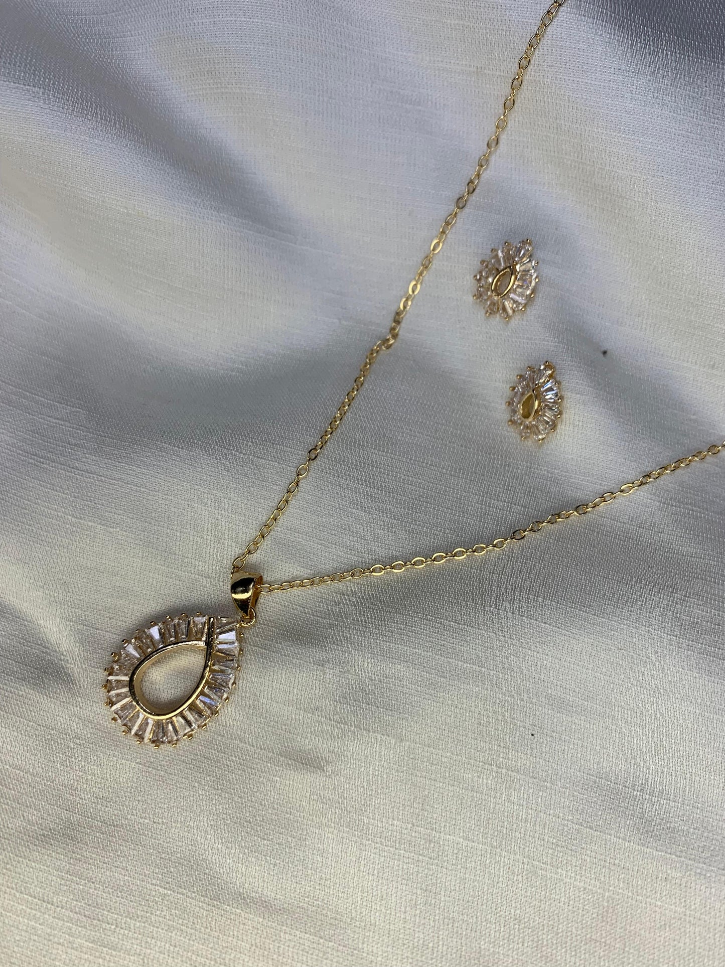 Gold plated Drop Pendent