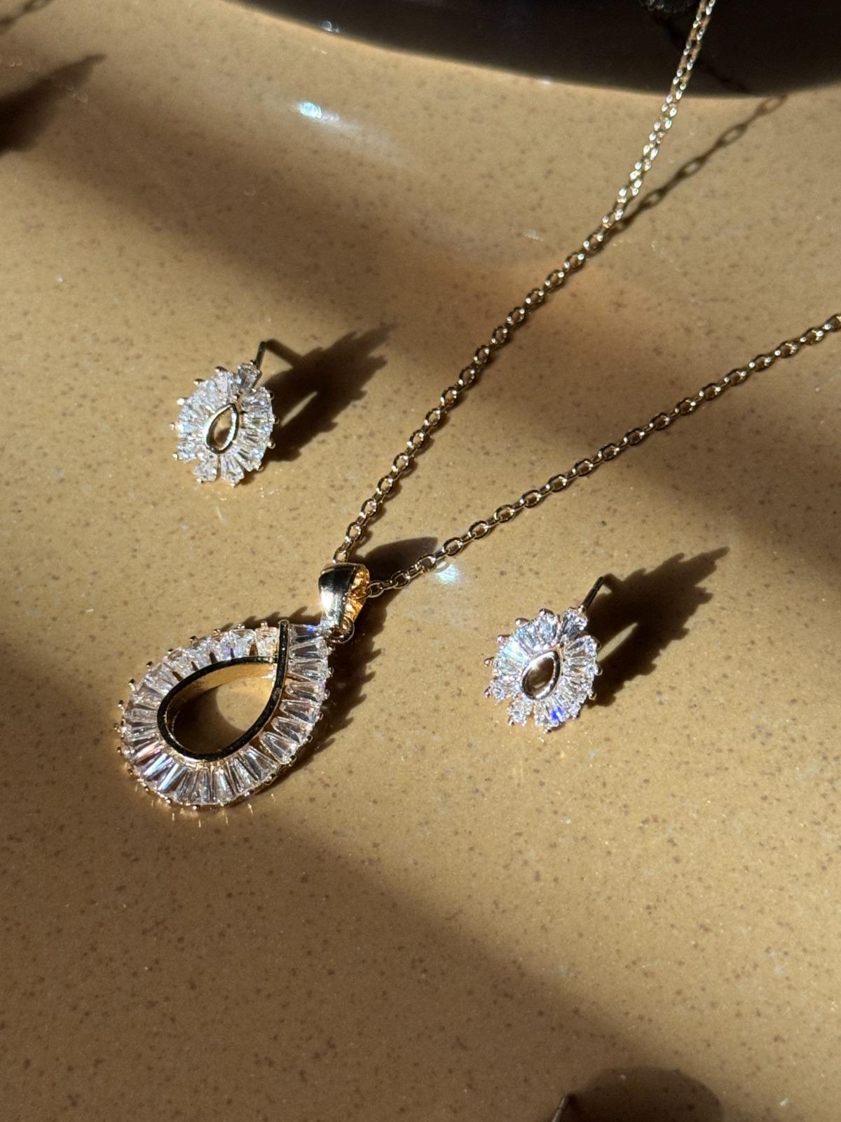 Gold plated Drop Pendent