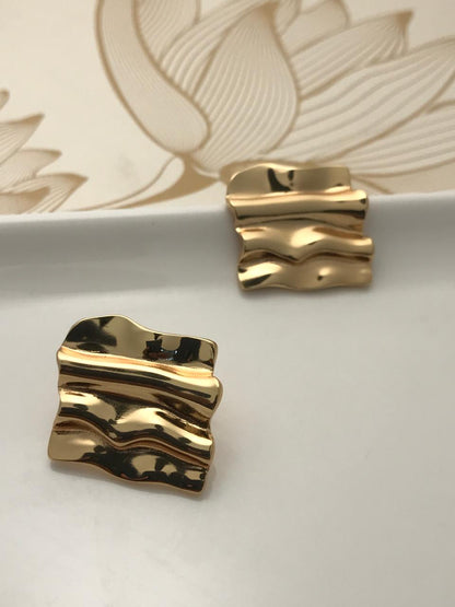 Textured Wave Design Gold Plated Stud Earring
