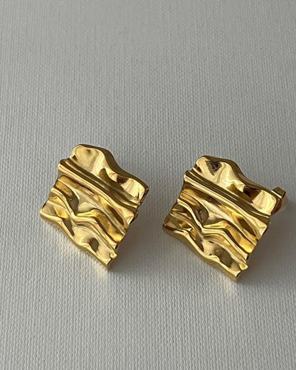 Textured Wave Design Gold Plated Stud Earring