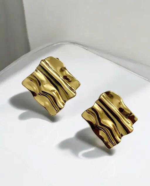 Textured Wave Design Gold Plated Stud Earring