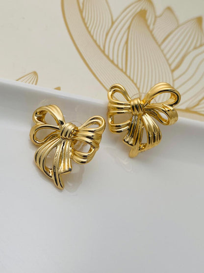 Ribben Bow Double Gold Plated Stud