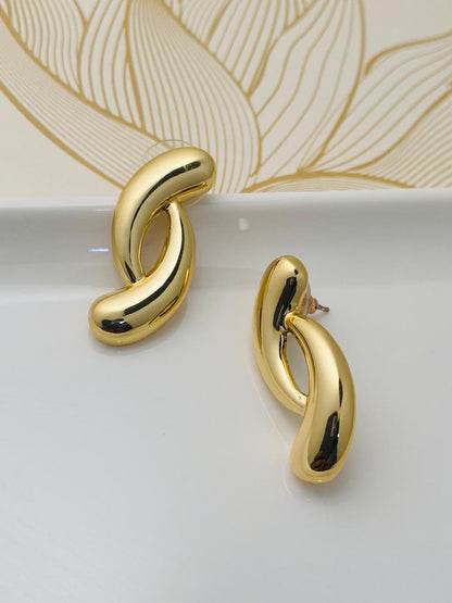 Double C shape Stud Earring