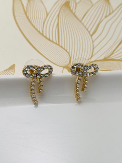 Bow Pearl Earring