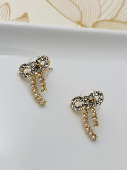 Bow Pearl Earring