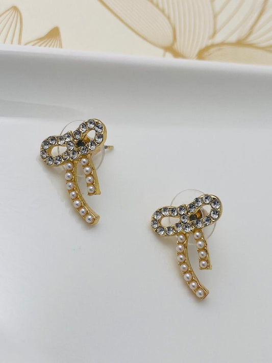 Bow Pearl Earring