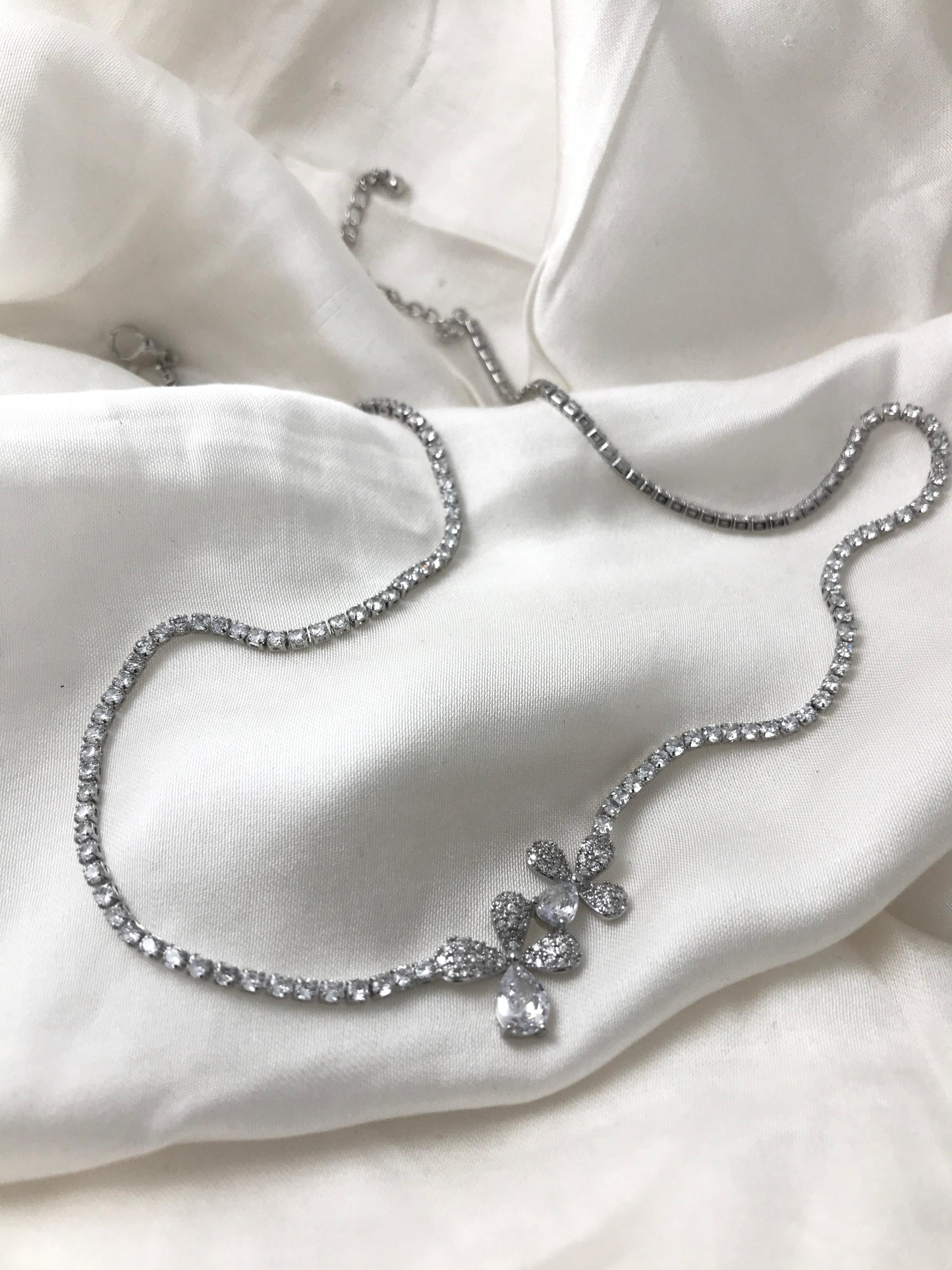 Diamond Silver Shine Necklace