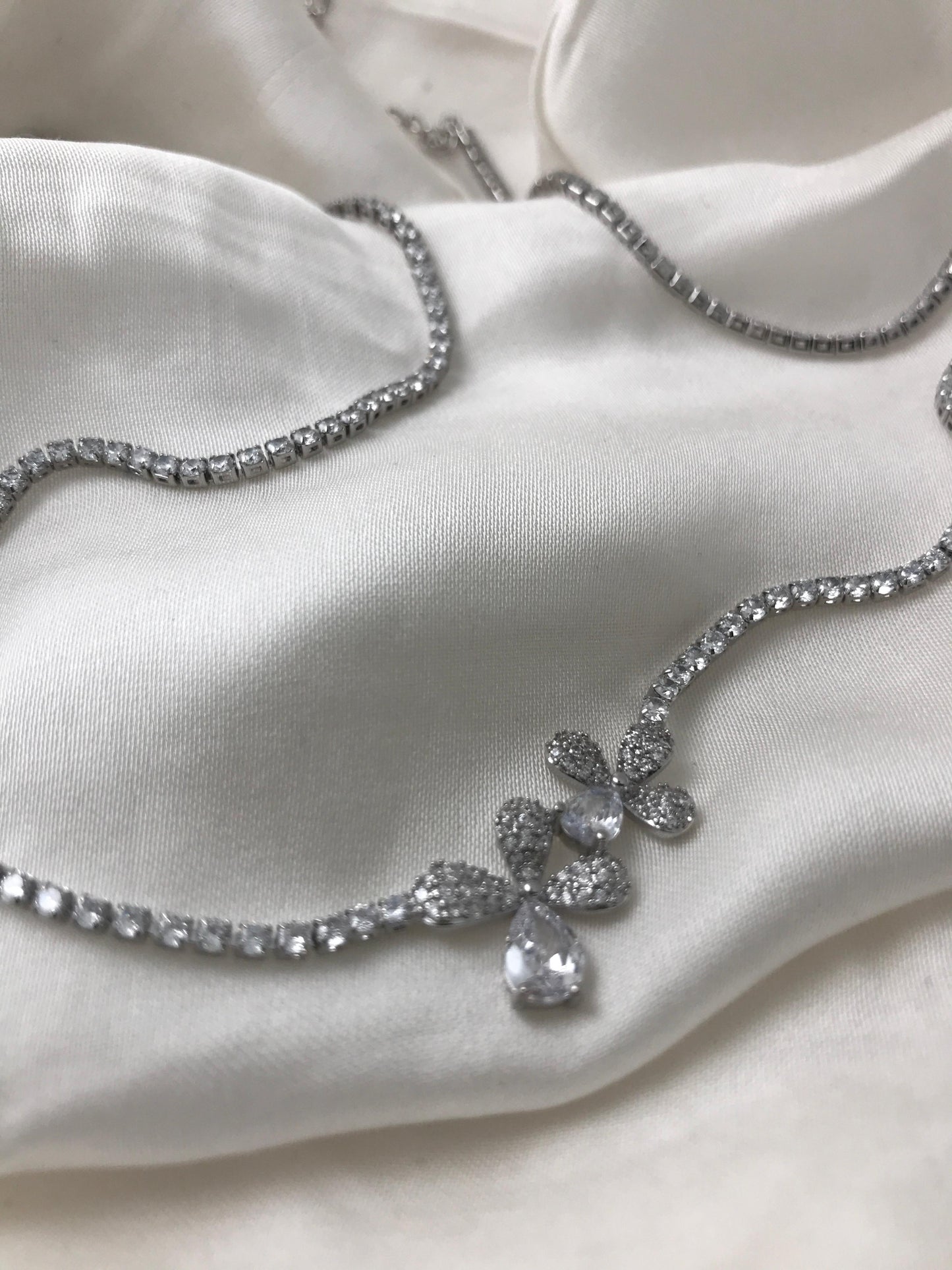 Diamond Silver Shine Necklace