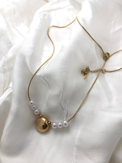 Pearl Circle Gold Necklace