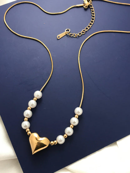 Pearl Heart Gold Necklace