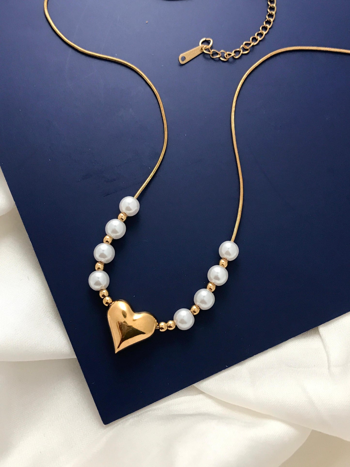 Pearl Heart Gold Necklace