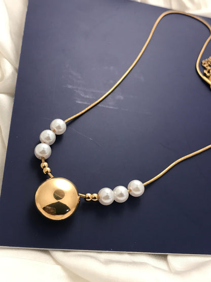 Pearl Circle Gold Necklace