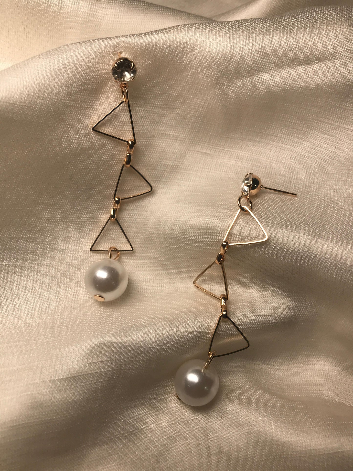 Pearl Gold triangle Earring