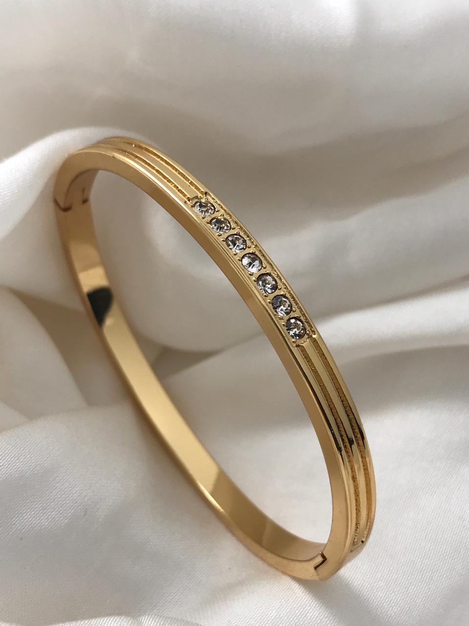 Gold  Diamond Allure  Bracelet