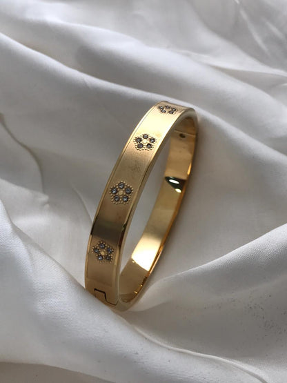 Gold Bloom Stack Band Bracelet