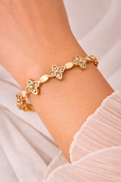 Gold Four-leaf Clover Motif Bracelet