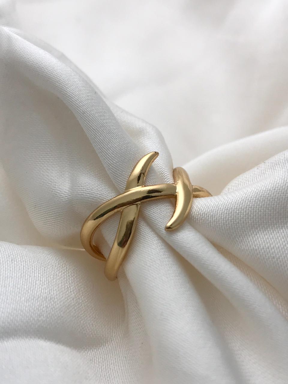 Crossover Grace Ring