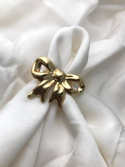 Bow Stud Ring