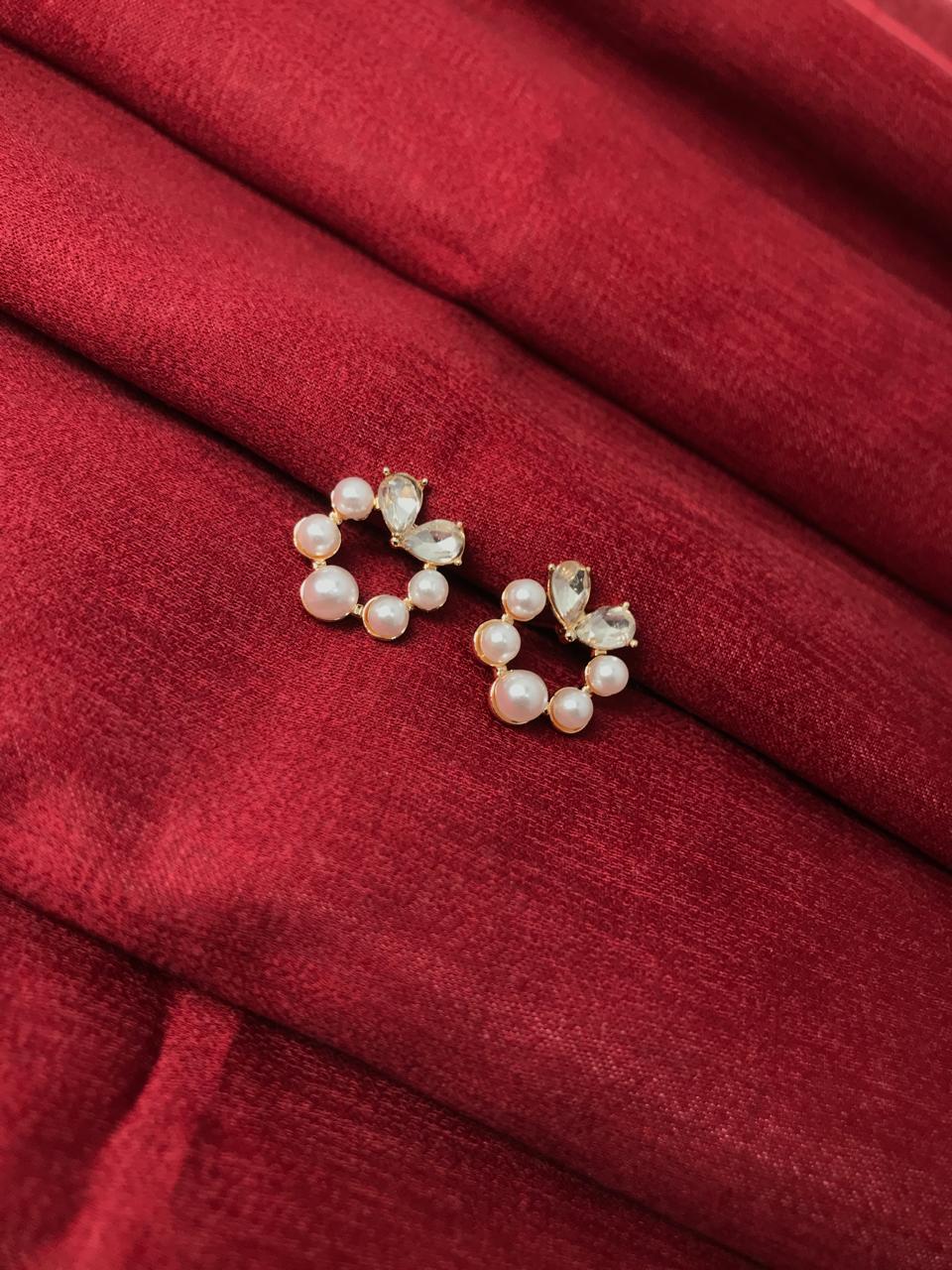Gold-Plated Pearl Wreath Stud Earrings