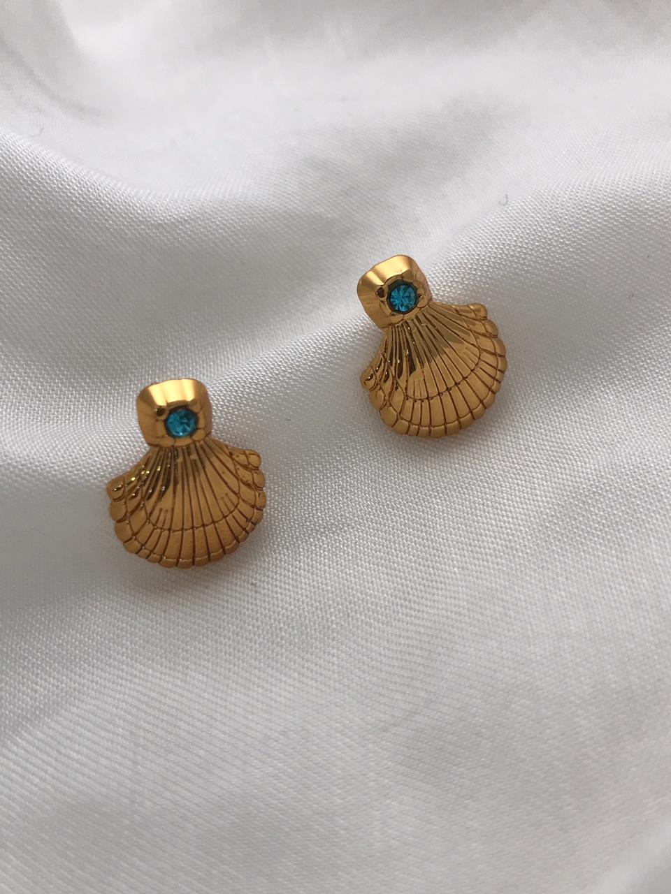 Gold-Tone Scallop Shell Stud Earrings