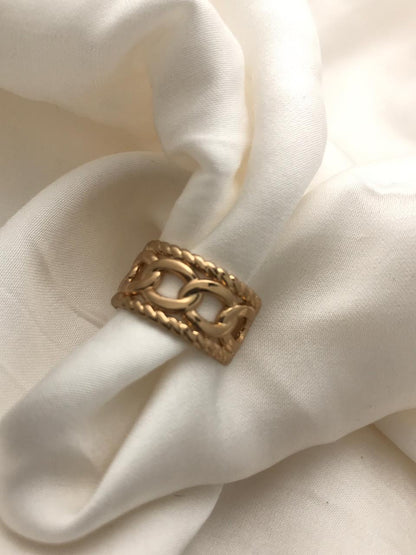 Gabine Chain-Link Ring