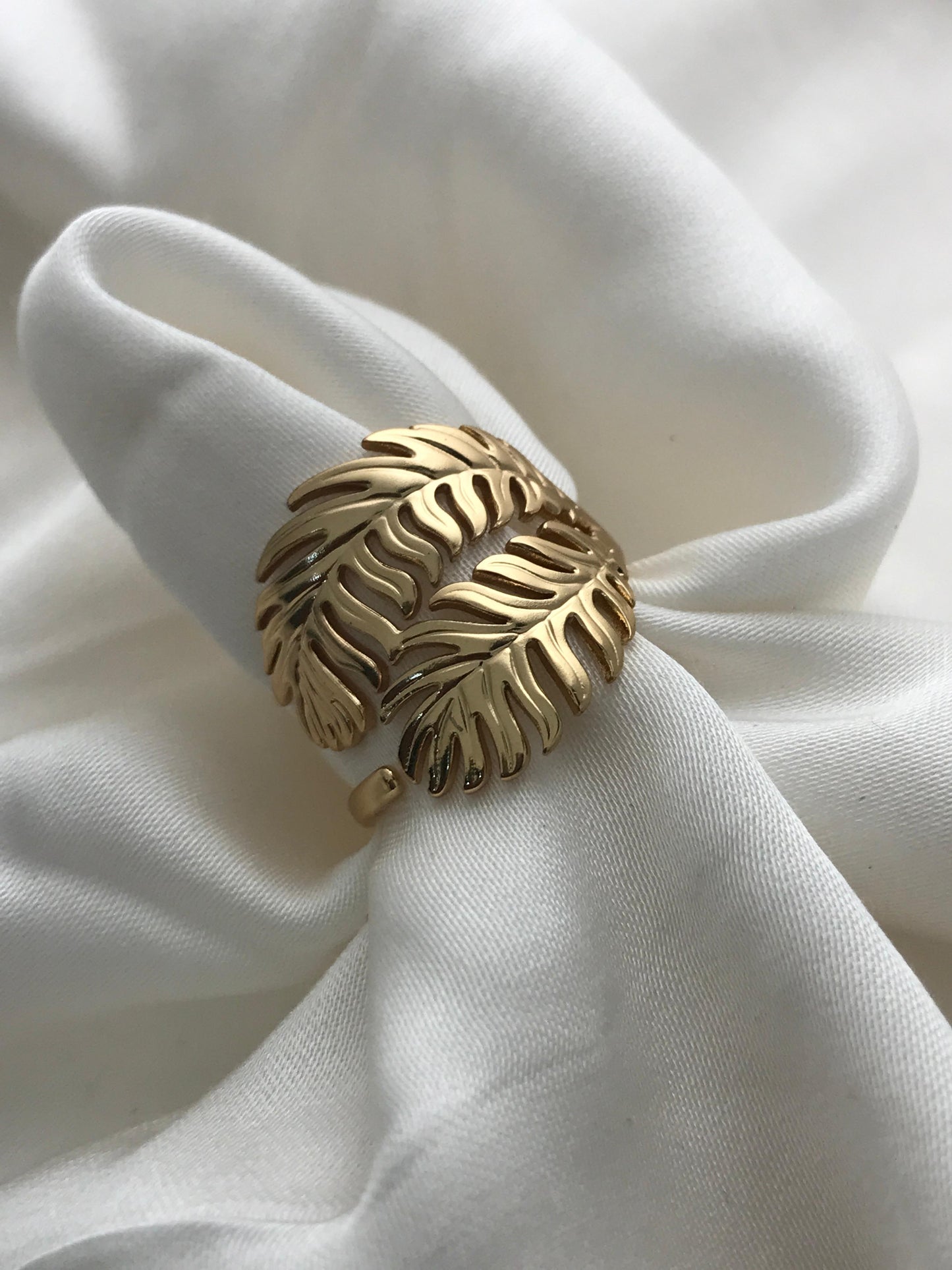 Ashi Palm Leaf Anti-Tarnish Ring